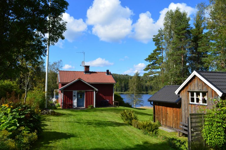 Stuga i dalsland. Perfekt för en riktig semester i Sverige.